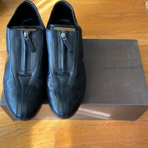 Men’s Louis Vuitton sneaker, EU size 44.